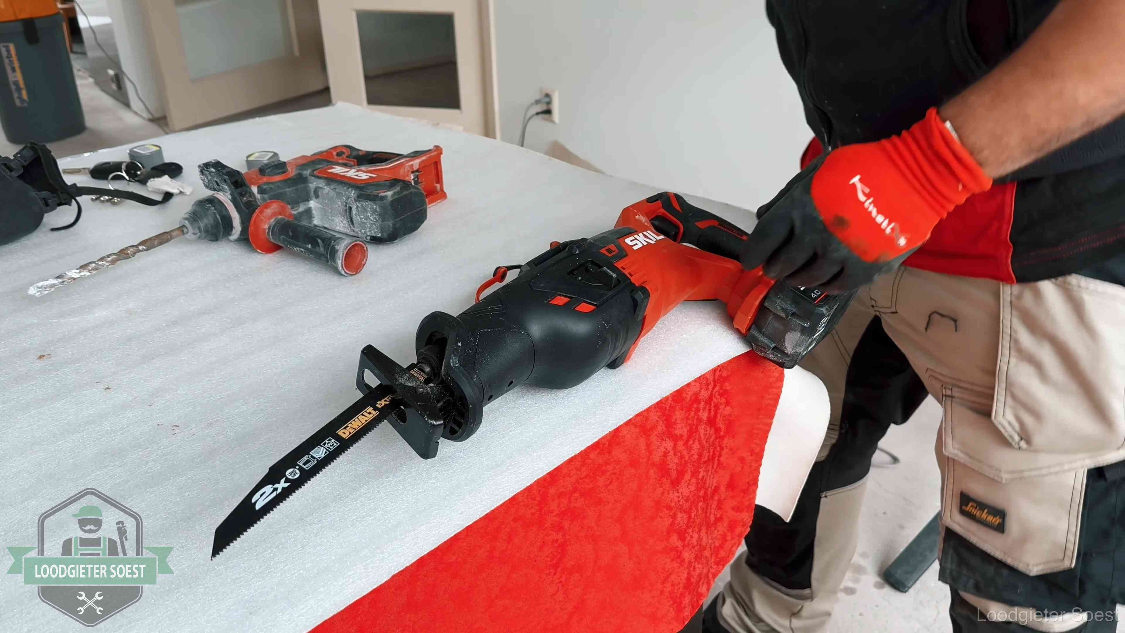 Betrouwbaar loodgietersbedrijf herkennen in Soest Professioneel gereedschap klaargelegd voor een klus in Soest